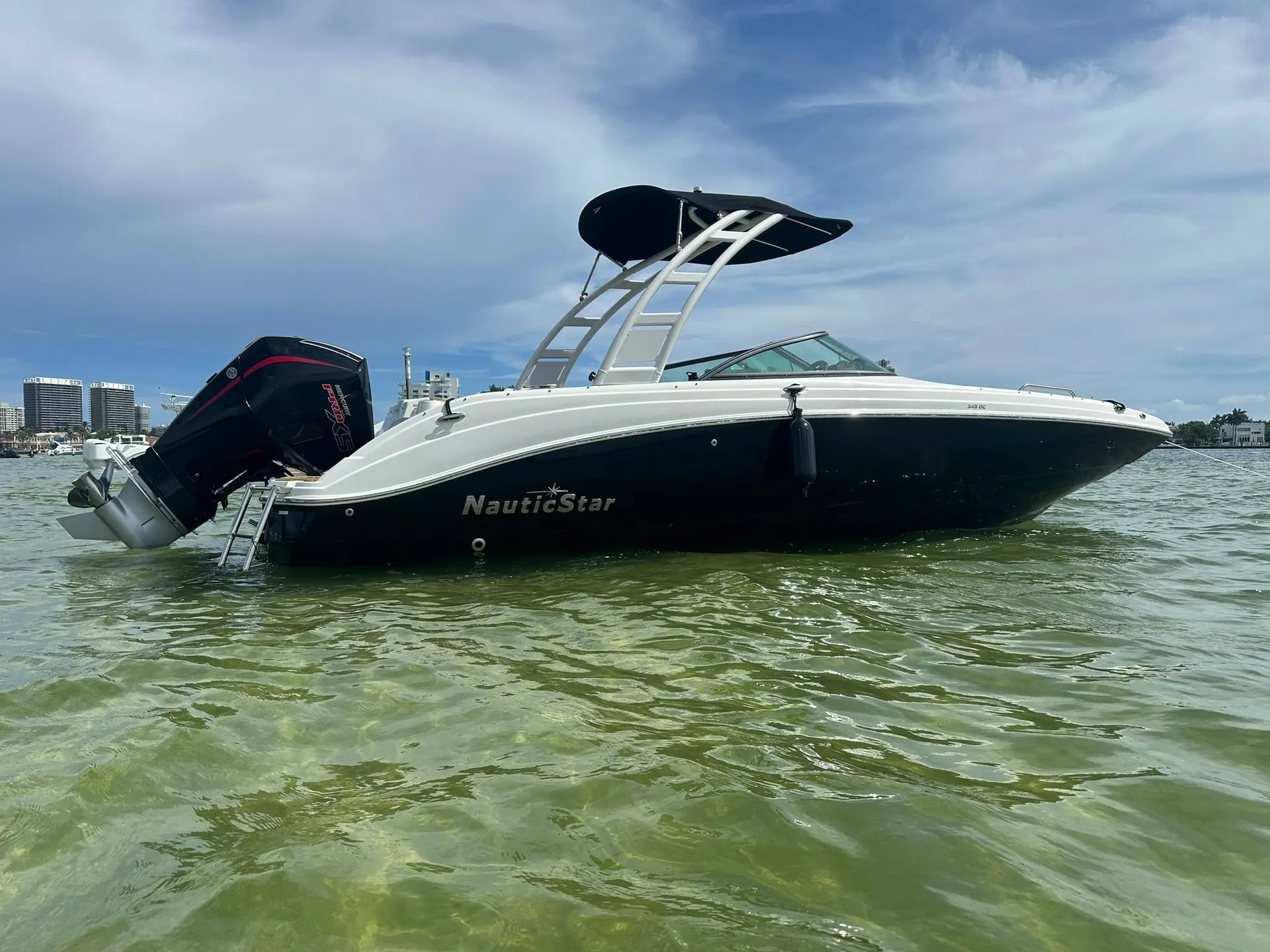 24FT NAUTIC STAR Miami yacht rental 2