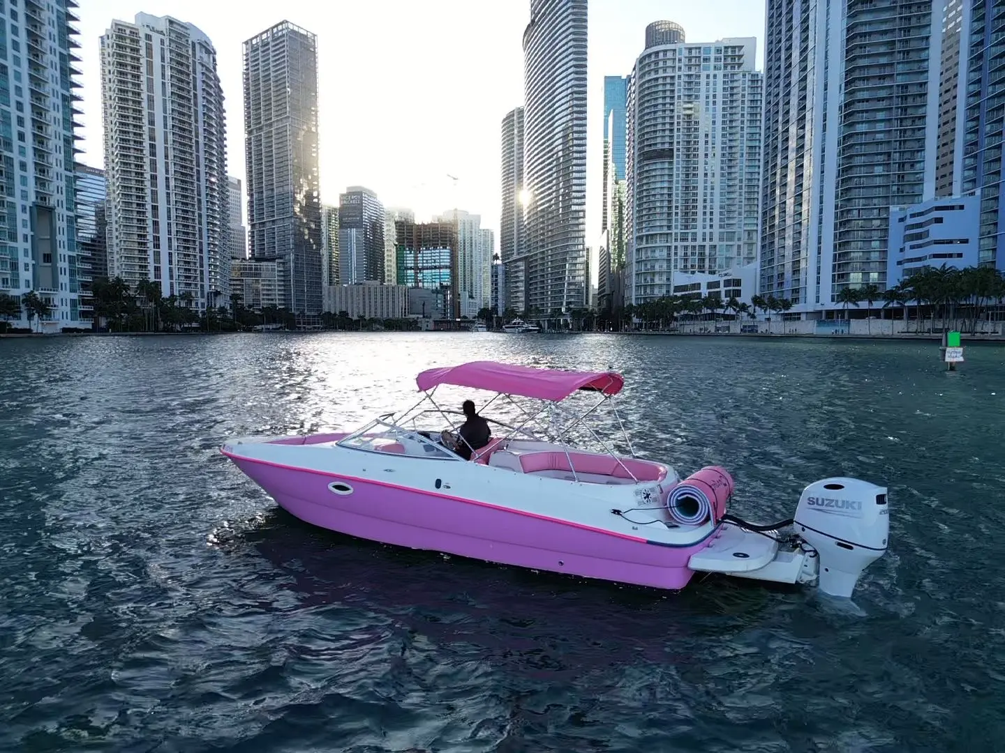 26FT BAYLINER Miami yacht rental 2