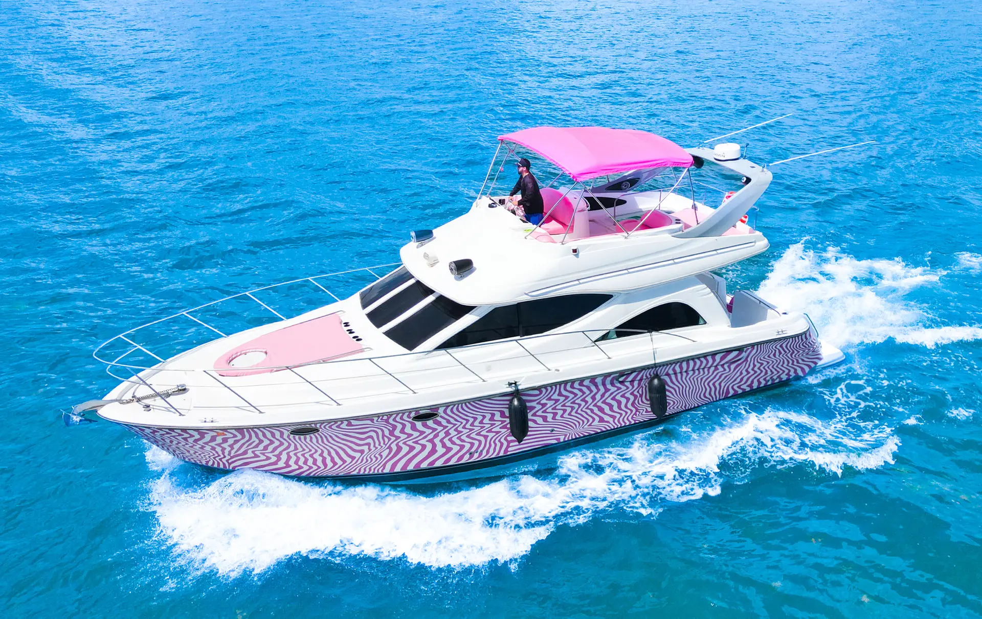 46FT MAXUM Miami yacht rental 2