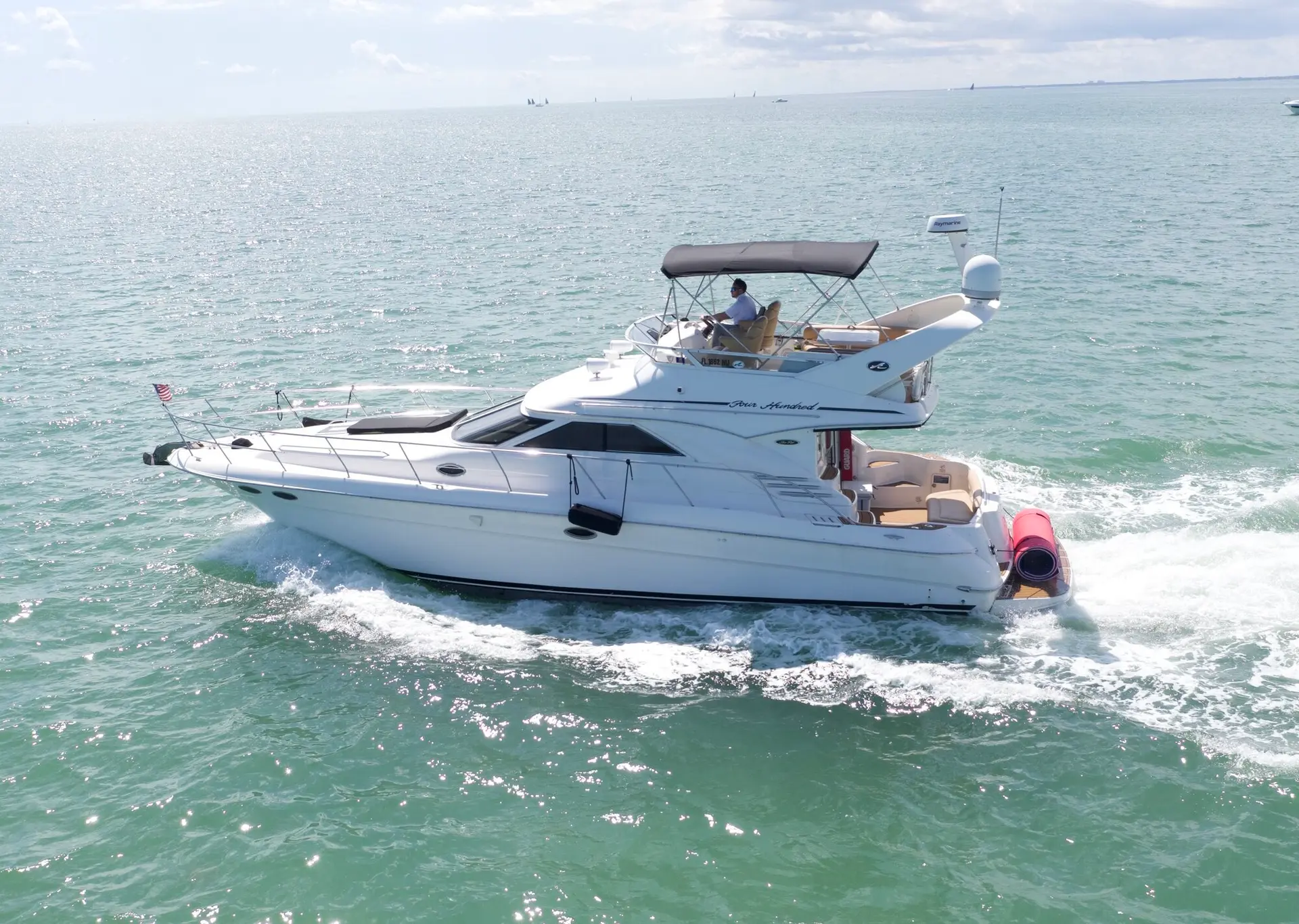 47FT SEA RAY FLY (SEÑORA) Miami yacht rental 2