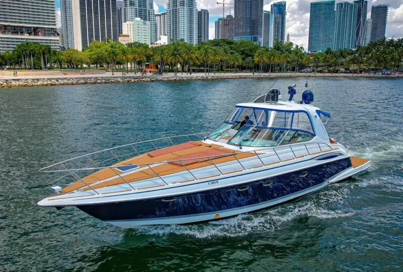 52FT Formula (Arrow) Miami yacht rental 2