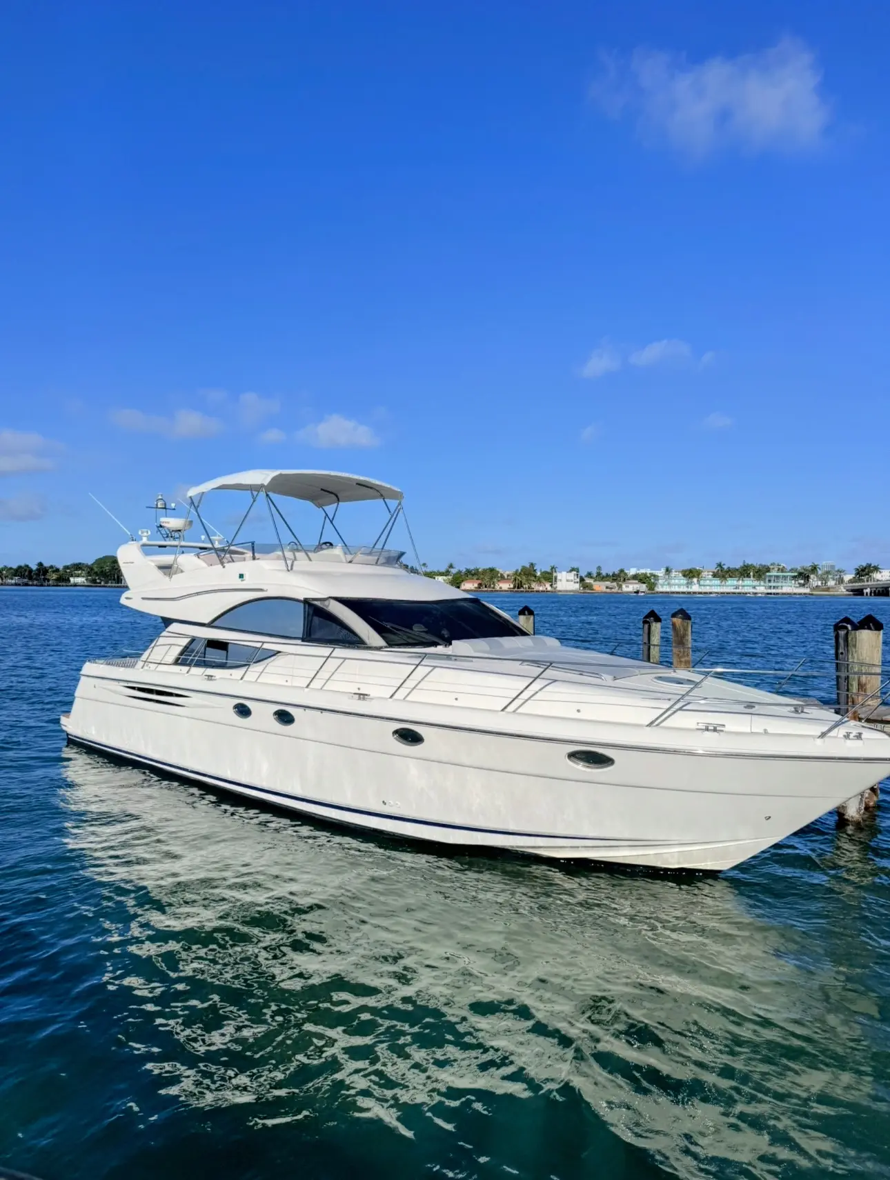 57FT FAIRLINE FLYBRIDGE Miami yacht rental 2