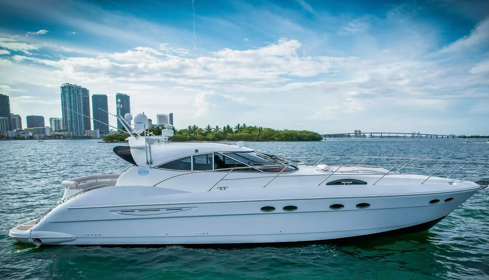 65FT NEPTUNE Miami yacht rental 2