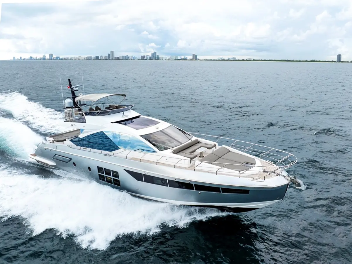 72FT AZIMUT — Motor Yacht in Miami