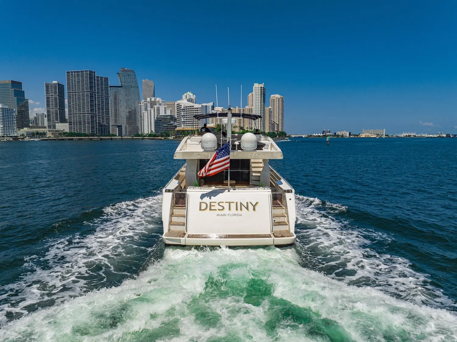 85FT FERRATI DESTINY — 85ft Mega Yacht for rent in Miami