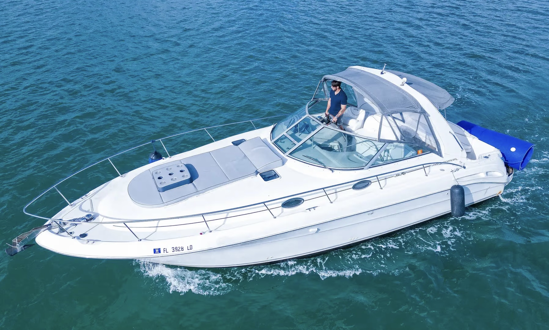 37ft Sea ray Sundancer !  Miami yacht rental 2