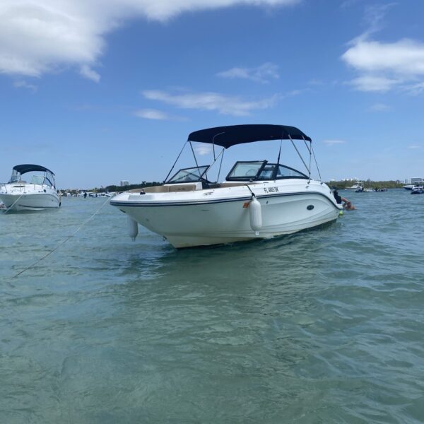 #1 — 23ft Sea Ray SPX