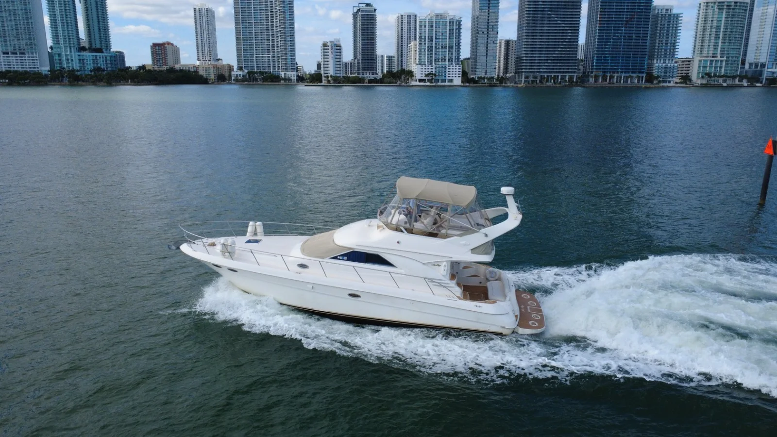 #3 — 45FT Sea Ray Flybridge