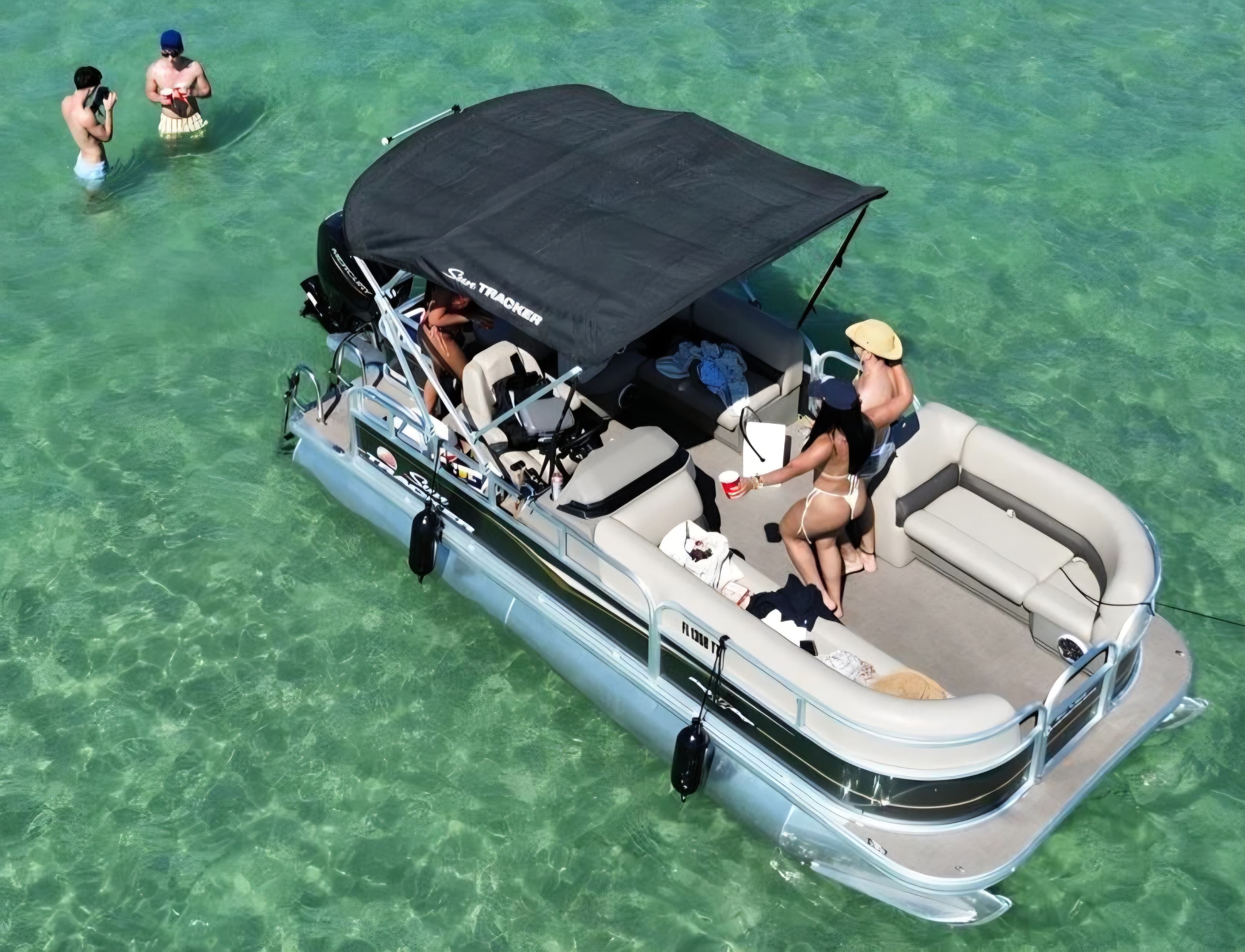 🛥️ 20FT Pontoon Experience — Pontoon in Miami