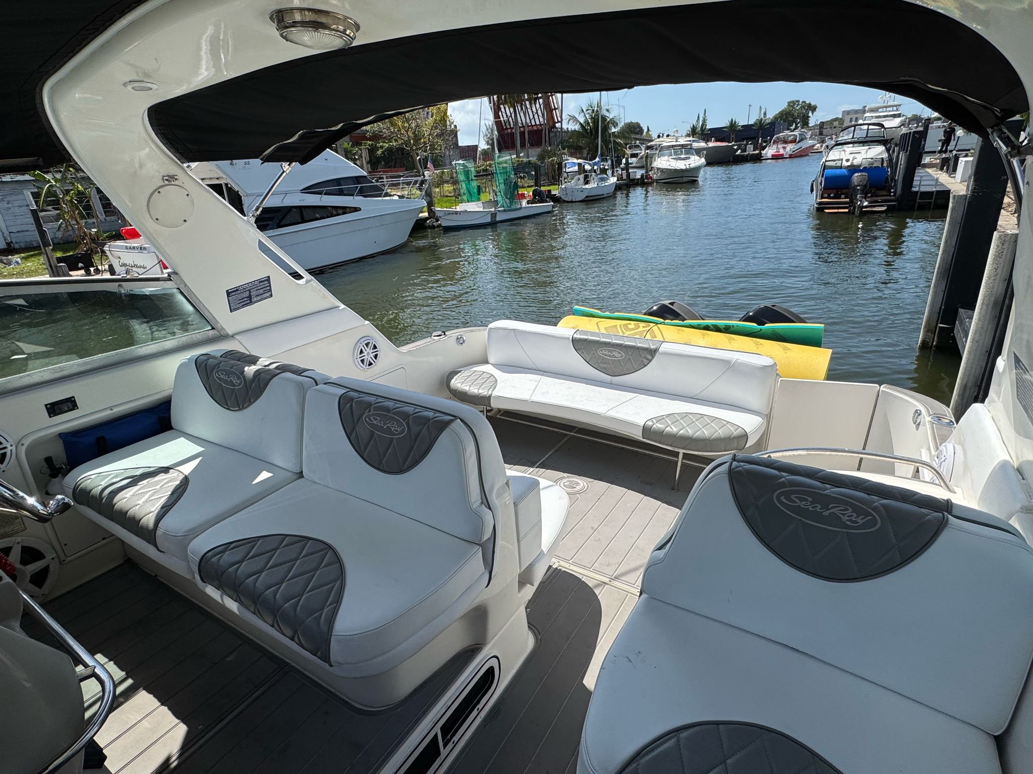 36ft Fortune — Yate a Motor de 36ft para rentar en Miami